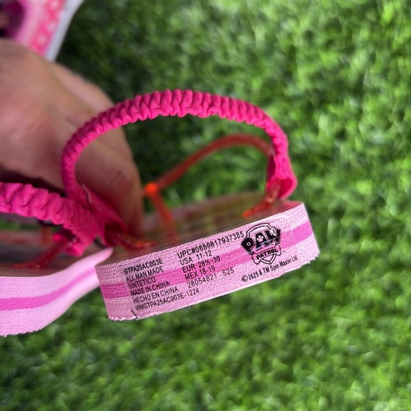 MINNIE MOUSE& PAW PATROL Sandals Flip Flops size 11 toddler lot of 2 - Picture 7 of 8